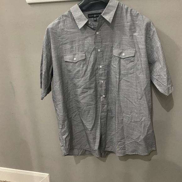 Men’s Beverly Hills Polo Club Button Up short sleeve Shirt - Picture 4 of 4